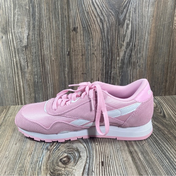 Reebok Classic Charming Junior Sz 4 Pink and White Sneakers - Picture 7 of 11
